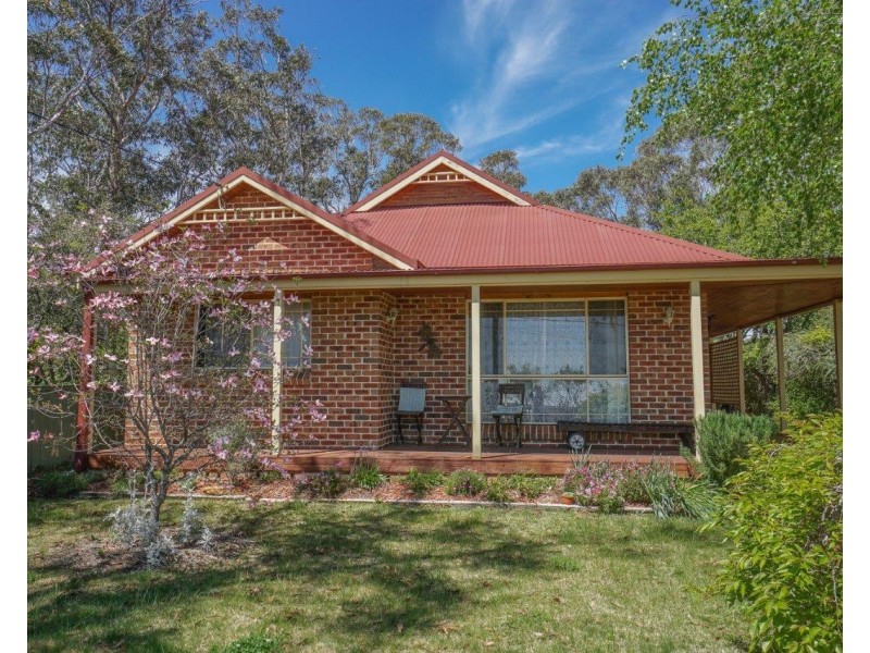 4 View Road, Wentworth Falls NSW 2782