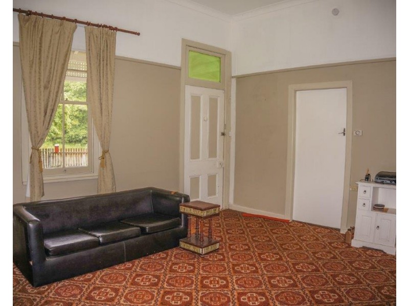 28 Badgerys Crescent, Lawson NSW 2783