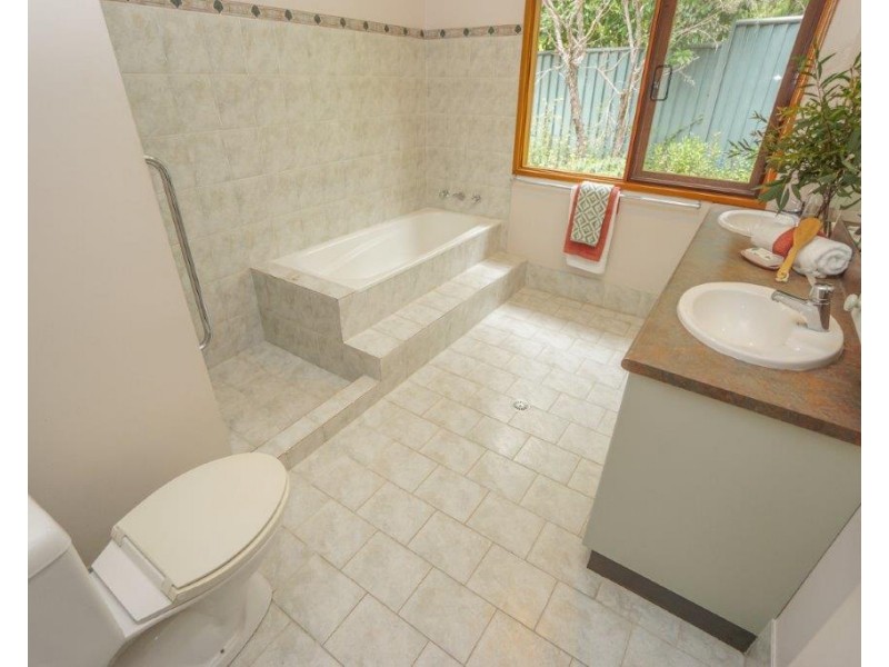 10 Hester Road, Leura NSW 2780