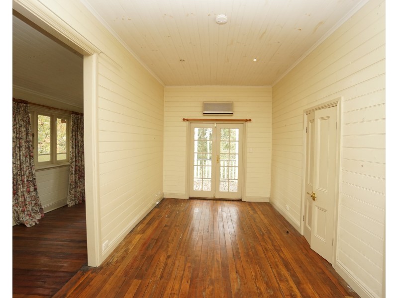 5 Sunnyside Avenue, Wentworth Falls NSW 2782