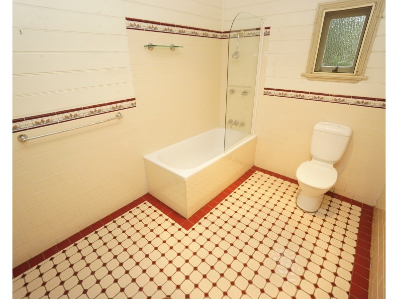 5 Sunnyside Avenue, Wentworth Falls NSW 2782