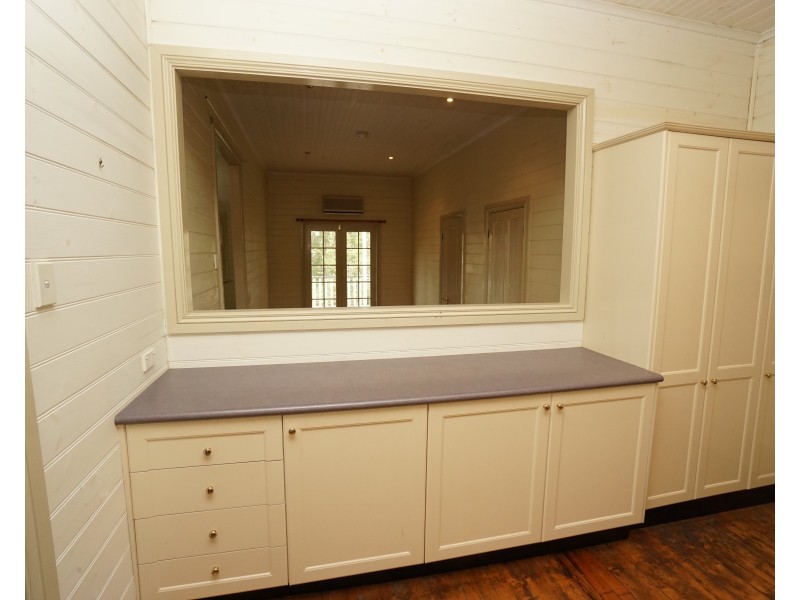 5 Sunnyside Avenue, Wentworth Falls NSW 2782