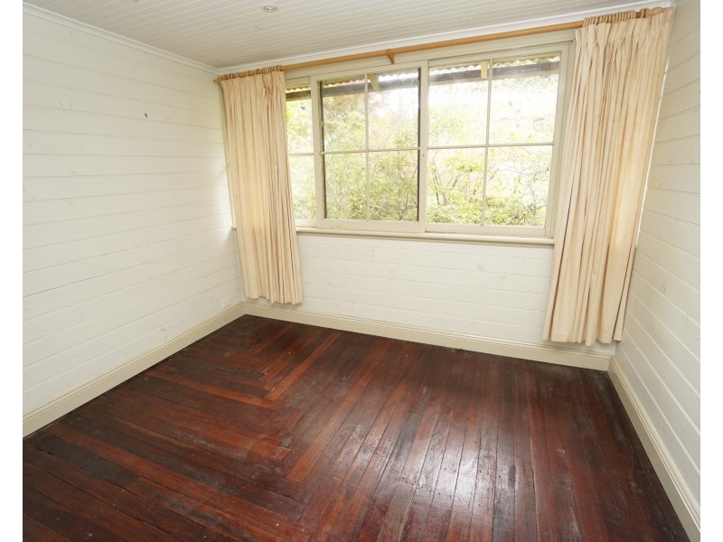 5 Sunnyside Avenue, Wentworth Falls NSW 2782