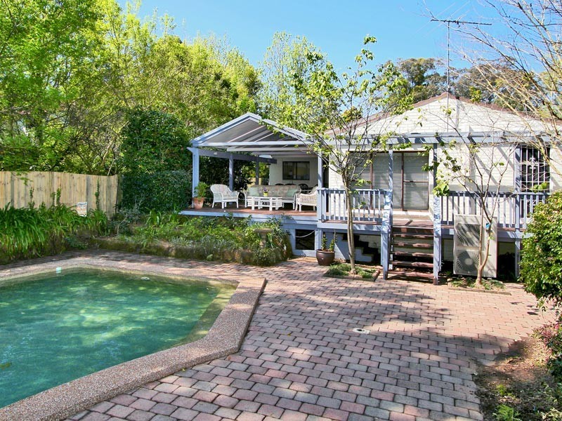 96 Bannockburn Rd, Pymble NSW 2073