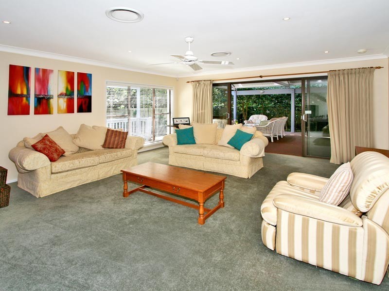 96 Bannockburn Rd, Pymble NSW 2073