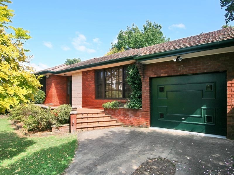 17 Gillian Pde, West Pymble NSW 2073
