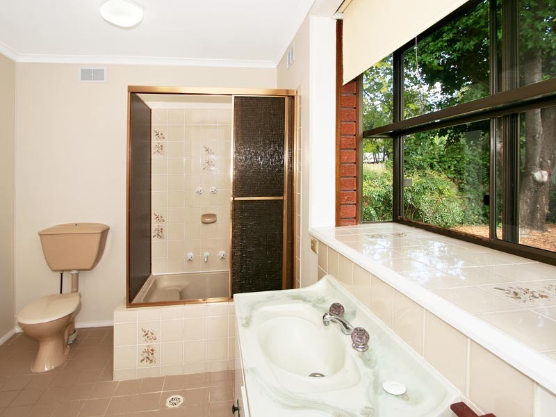 17 Gillian Pde, West Pymble NSW 2073