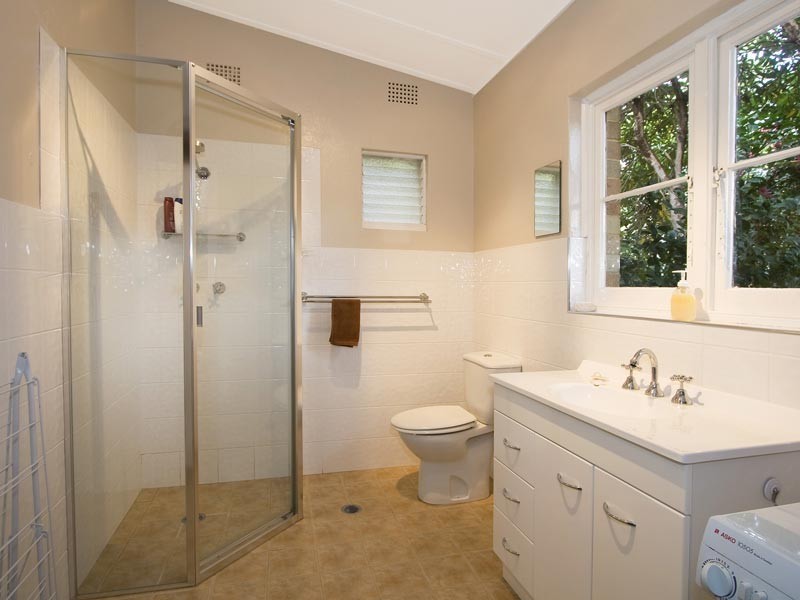 10 Yalleroi Avenue, West Pymble NSW 2073