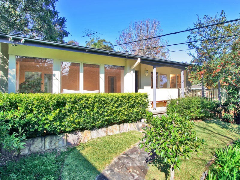 24 Parkinson Ave, Turramurra NSW 2074