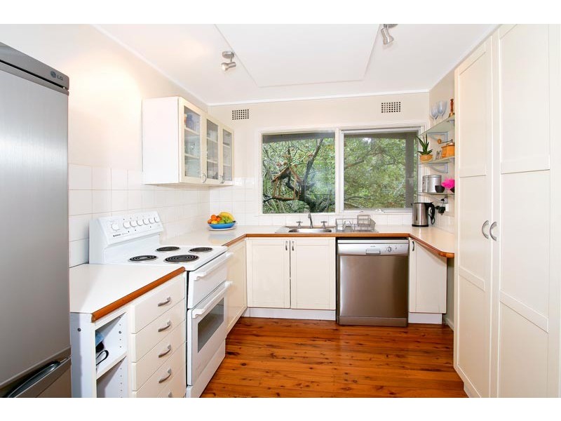 24 Parkinson Ave, Turramurra NSW 2074