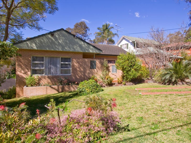 4 Northumberland Avenue, Mount Colah NSW 2079