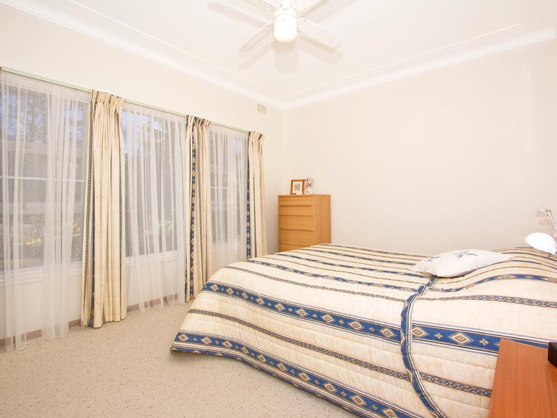 4 Northumberland Avenue, Mount Colah NSW 2079