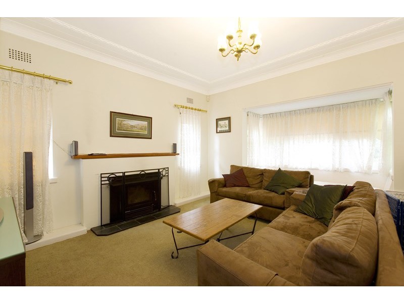 39 Beechworth Road, Pymble NSW 2073