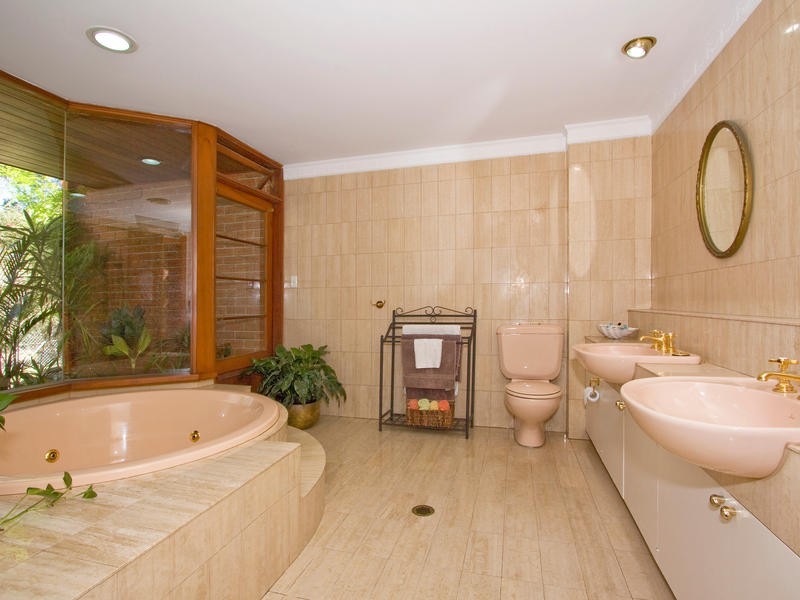 16A Eastern Arterial Road, St Ives NSW 2075