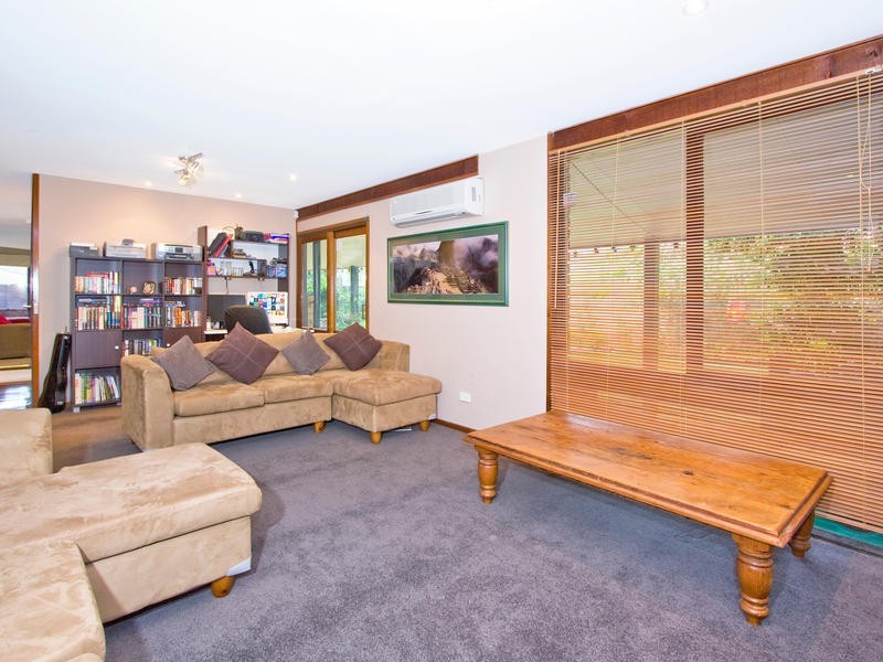 2 Ulm Avenue, South Turramurra NSW 2074