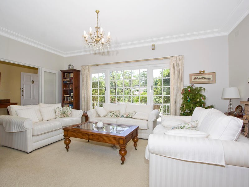 6 Walton Close, Pymble NSW 2073