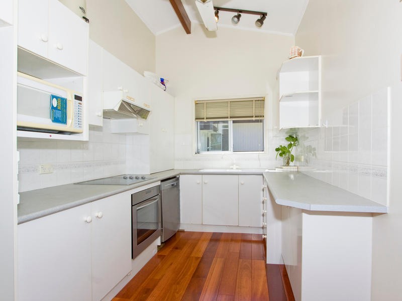 8 Gloucester Avenue, West Pymble NSW 2073