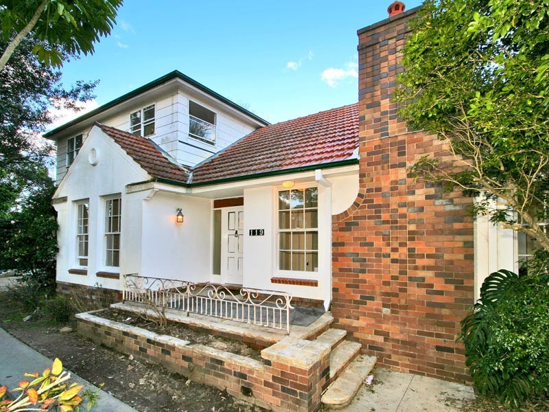 119 Middle Harbour Rd, Lindfield NSW 2070