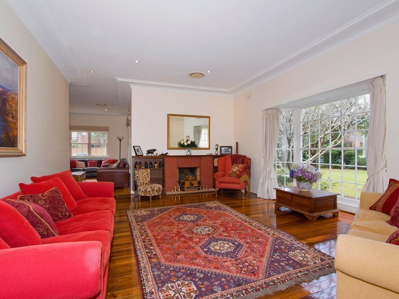 39 Yarrara Road, West Pymble NSW 2073