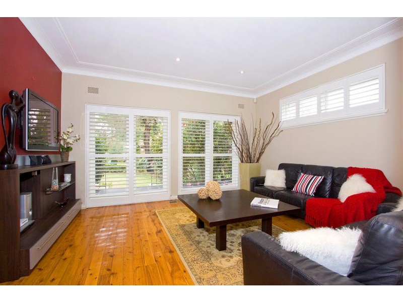 11 Wyomee Avenue, West Pymble NSW 2073