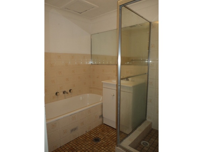 4/2A Bloomsbury Avenue, Pymble NSW 2073