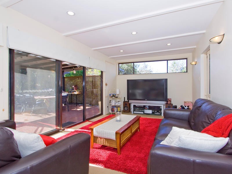 6 Linden Avenue, Pymble NSW 2073