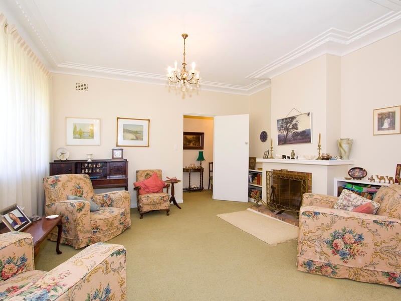 6 Iona Avenue, Pymble NSW 2073