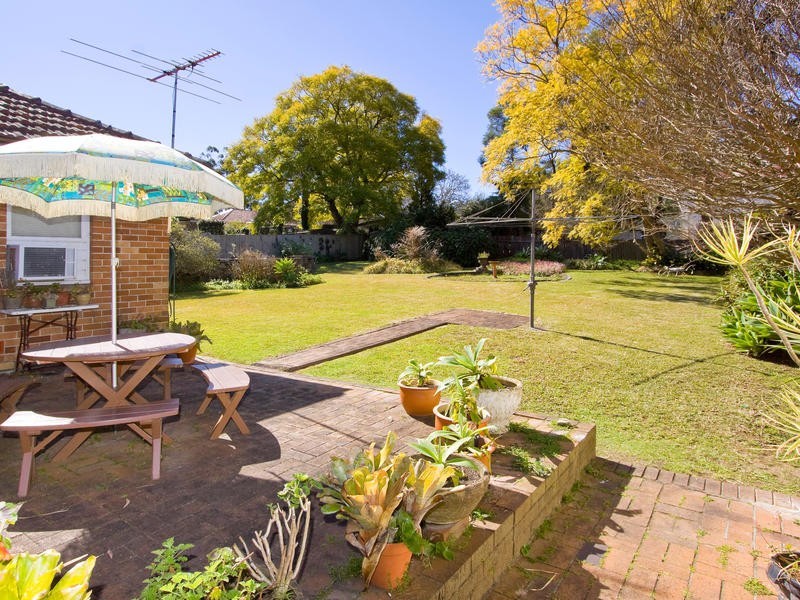 6 Iona Avenue, Pymble NSW 2073