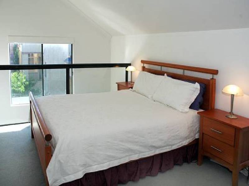 Pacific Highway, Roseville NSW 2069