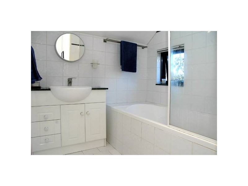 Pacific Highway, Roseville NSW 2069