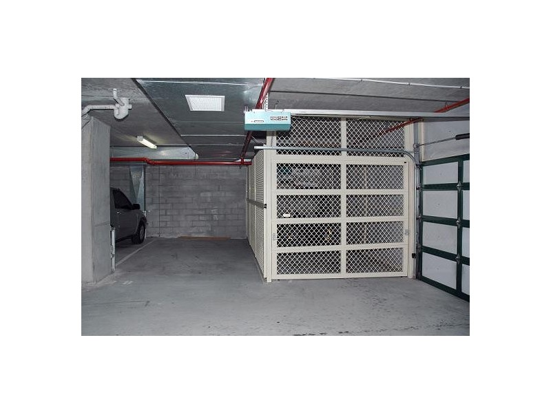 Pacific Highway, Roseville NSW 2069