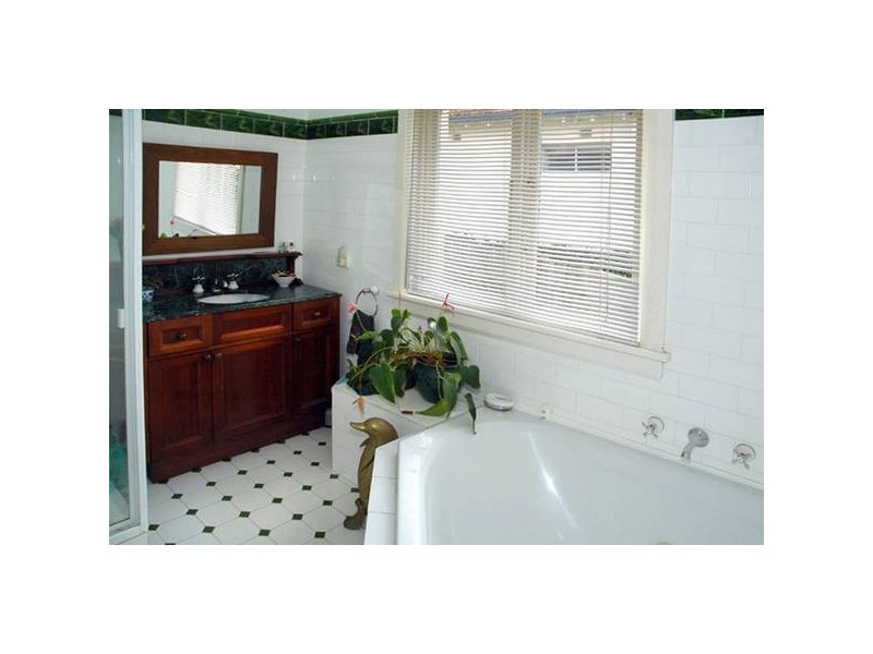 23 Young Street, Warrawee NSW 2074