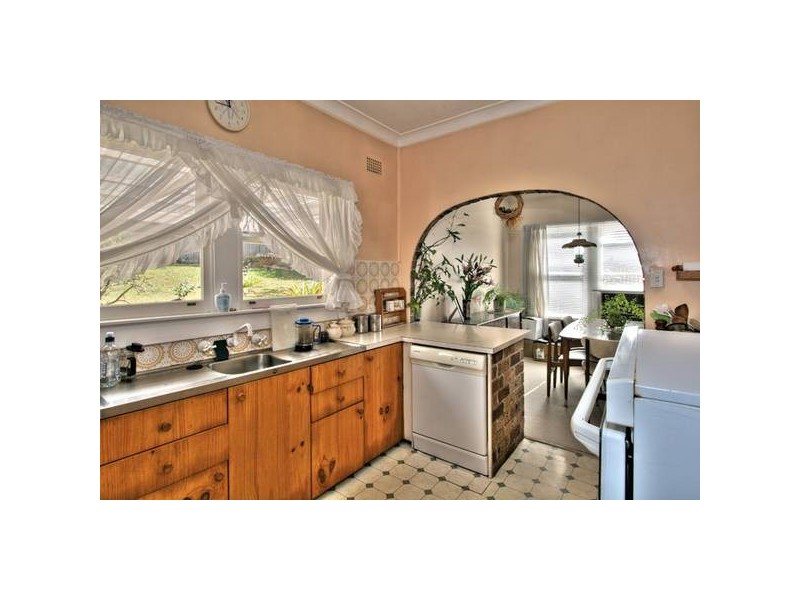 34 Bolwarra Ave, West Pymble NSW 2073