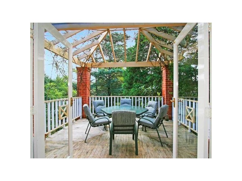 11 Beechworth Road, Pymble NSW 2073