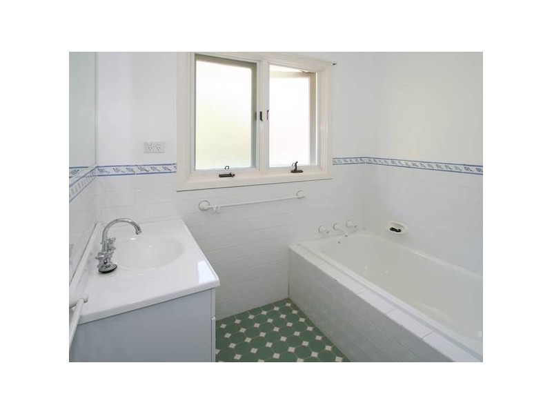 24 Koombalah Avenue, Turramurra NSW 2074