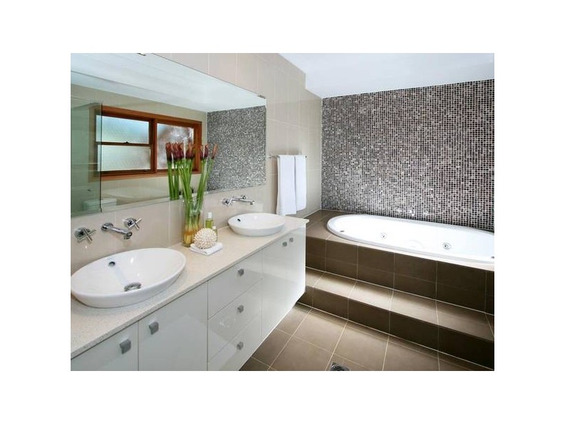 28 Shinfield Avenue, St Ives NSW 2075