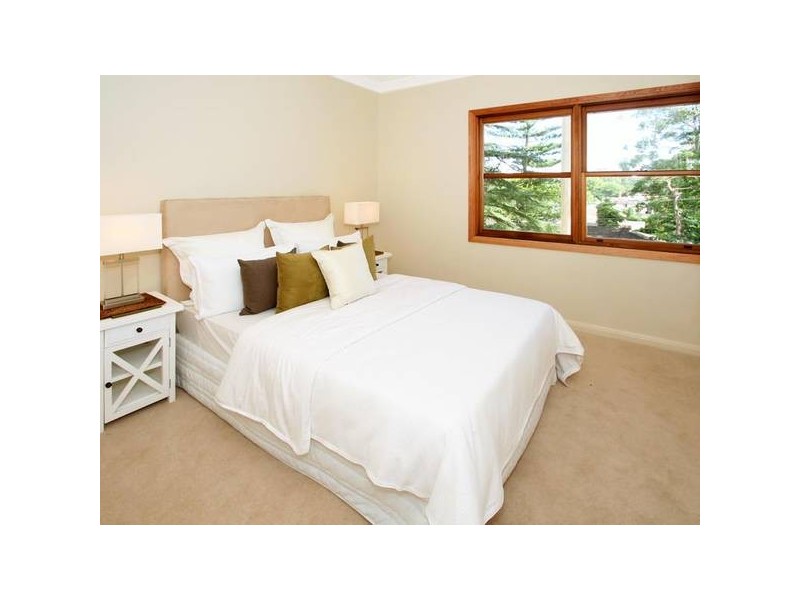 28 Shinfield Avenue, St Ives NSW 2075