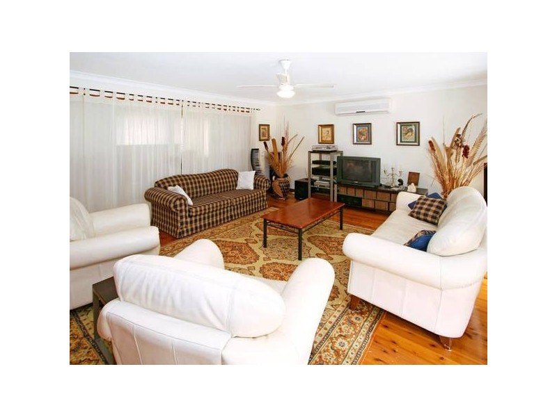 24 Kallang Parade, Wahroonga NSW 2076