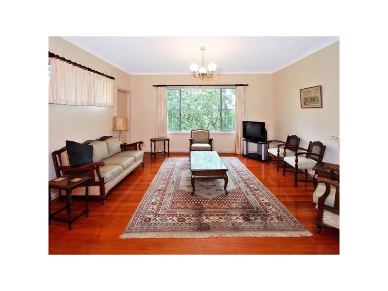 5 Bolwarra Avenue, West Pymble NSW 2073