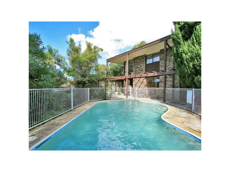 2 Raleigh Crescent, St Ives NSW 2075