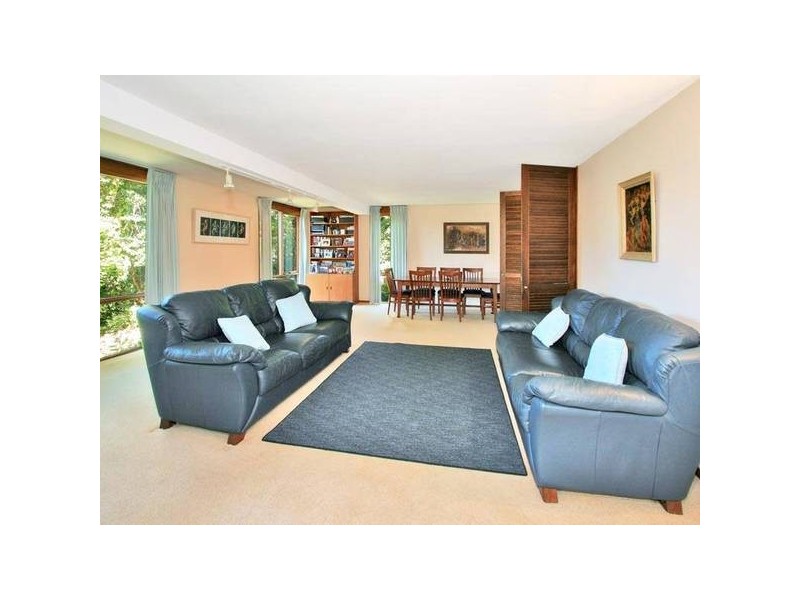 2 Raleigh Crescent, St Ives NSW 2075