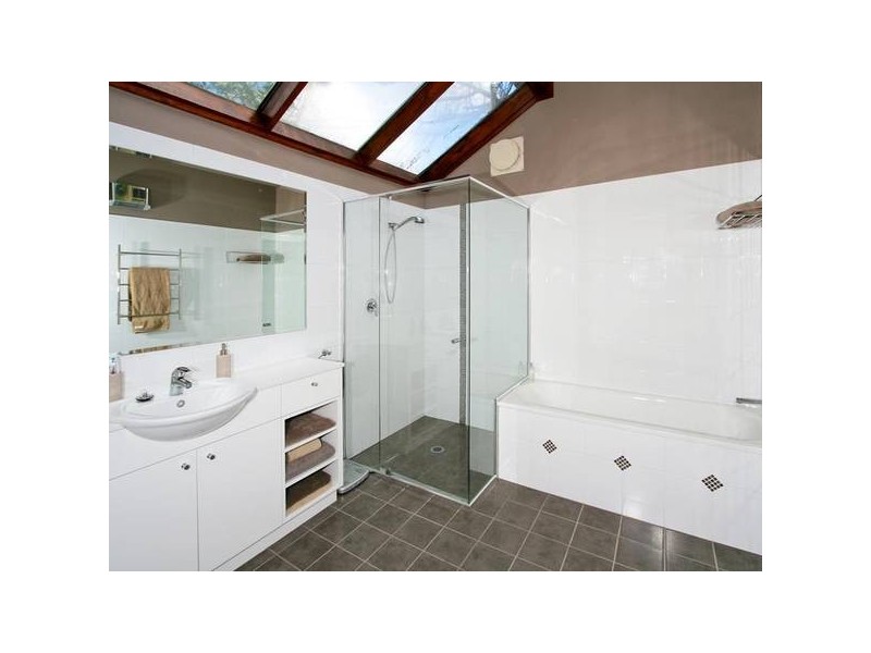 18 Mona Vale Road, Pymble NSW 2073