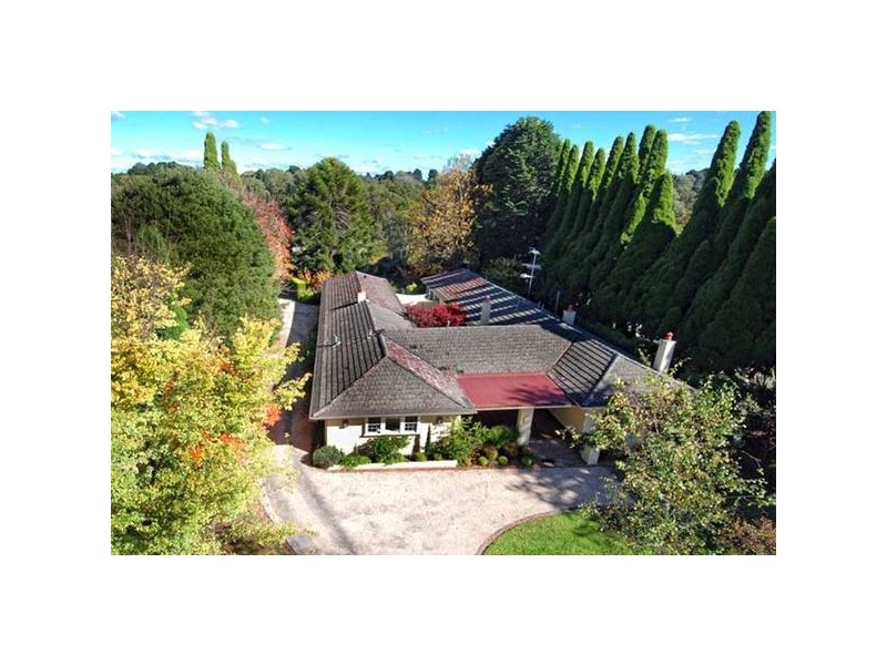 15 Links Rd, Burradoo NSW 2576