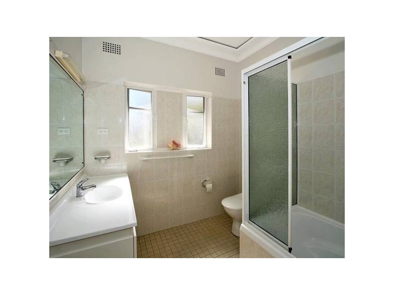 2 Kooyong Street, West Pymble NSW 2073