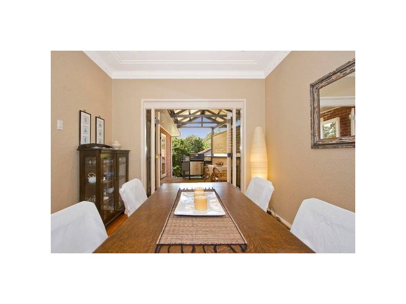 12 Yalleroi Avenue, West Pymble NSW 2073