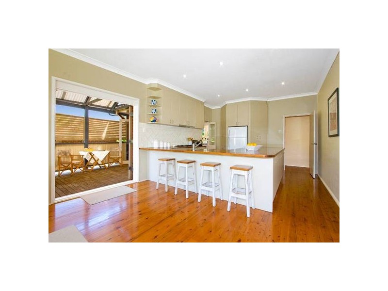 12 Yalleroi Avenue, West Pymble NSW 2073