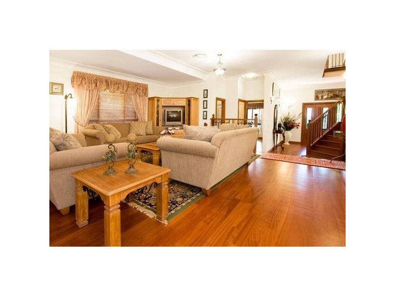 … ., Pymble NSW 2073