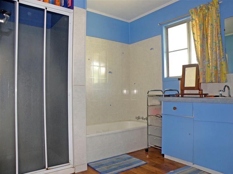 8 State Farm Road, Biloela QLD 4715