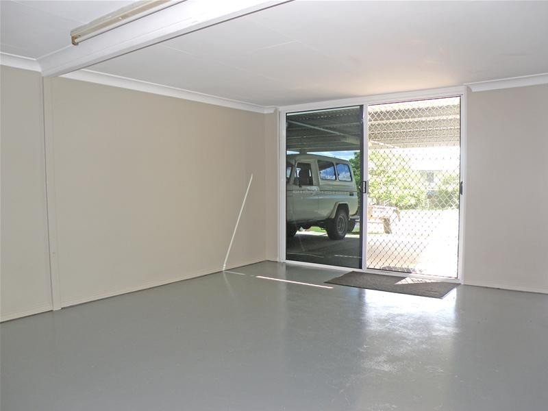 8 State Farm Road, Biloela QLD 4715