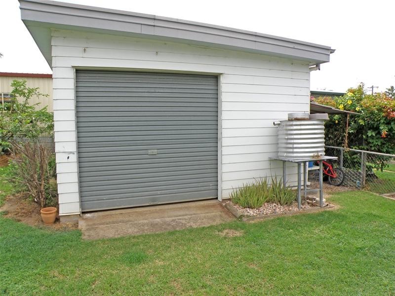 8 State Farm Road, Biloela QLD 4715